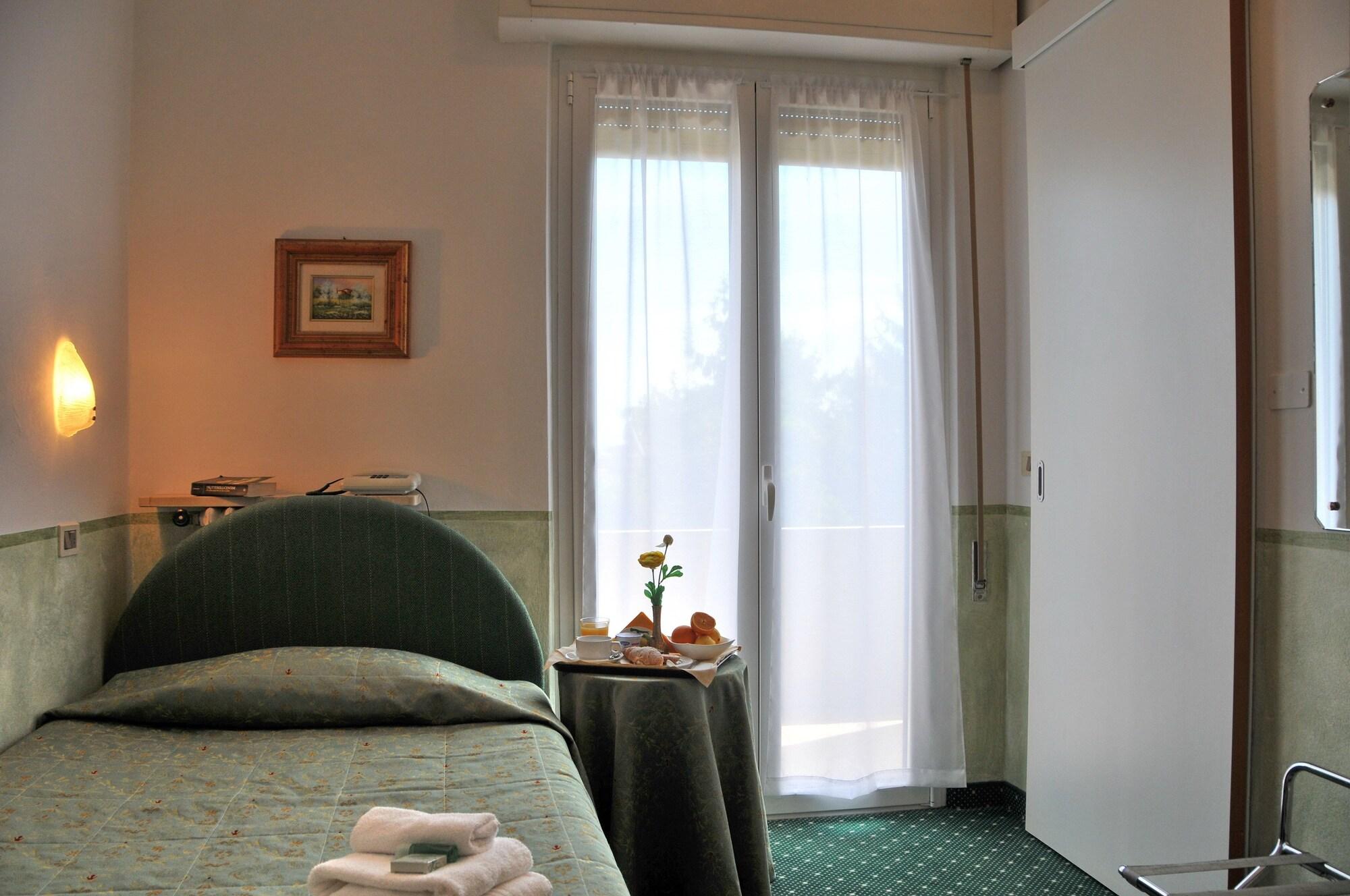 Astoria Desenzano del Garda